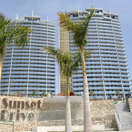 Sunset Drive Holidays Apartment